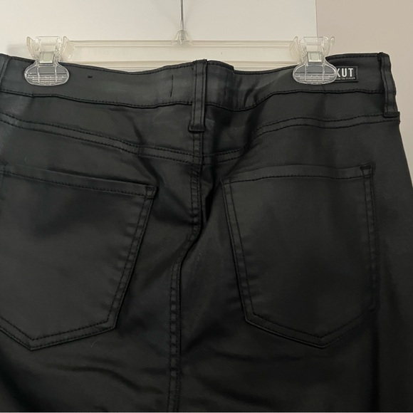 Kut from the Kloth Mia style jeans size 14 black coated button fly never worn - Picture 5 of 5